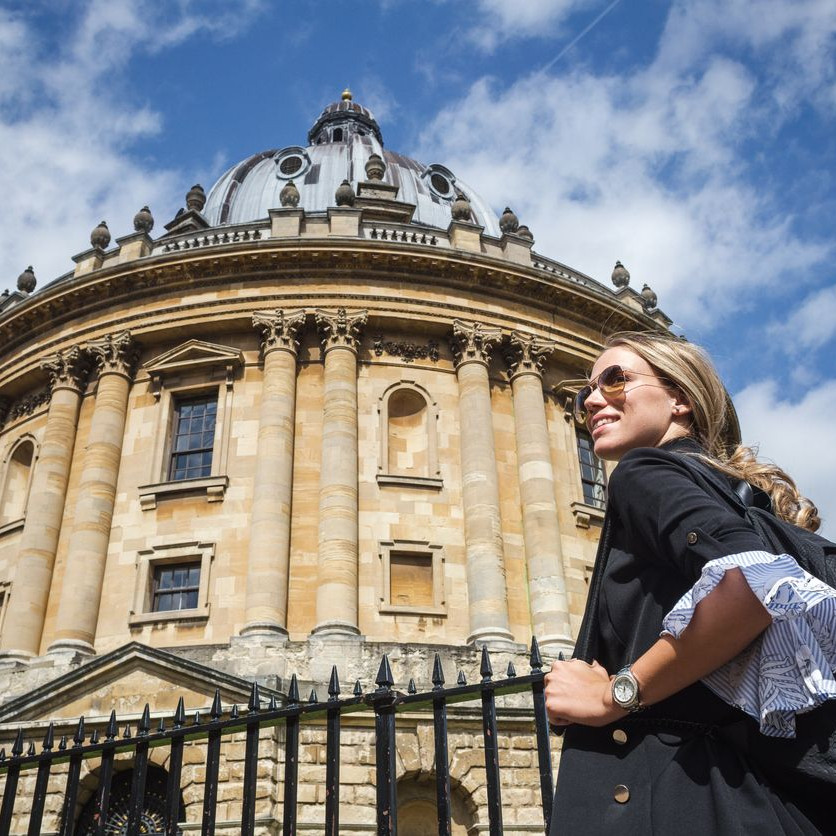 Photo of an Oxford university building